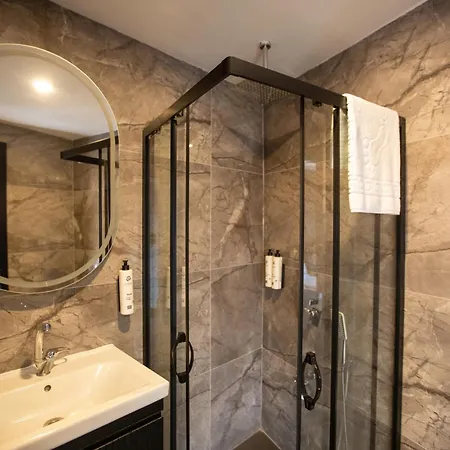 Marlen Mavisehir Измир