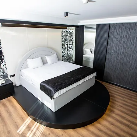 Marlen Mavisehir Esmirna